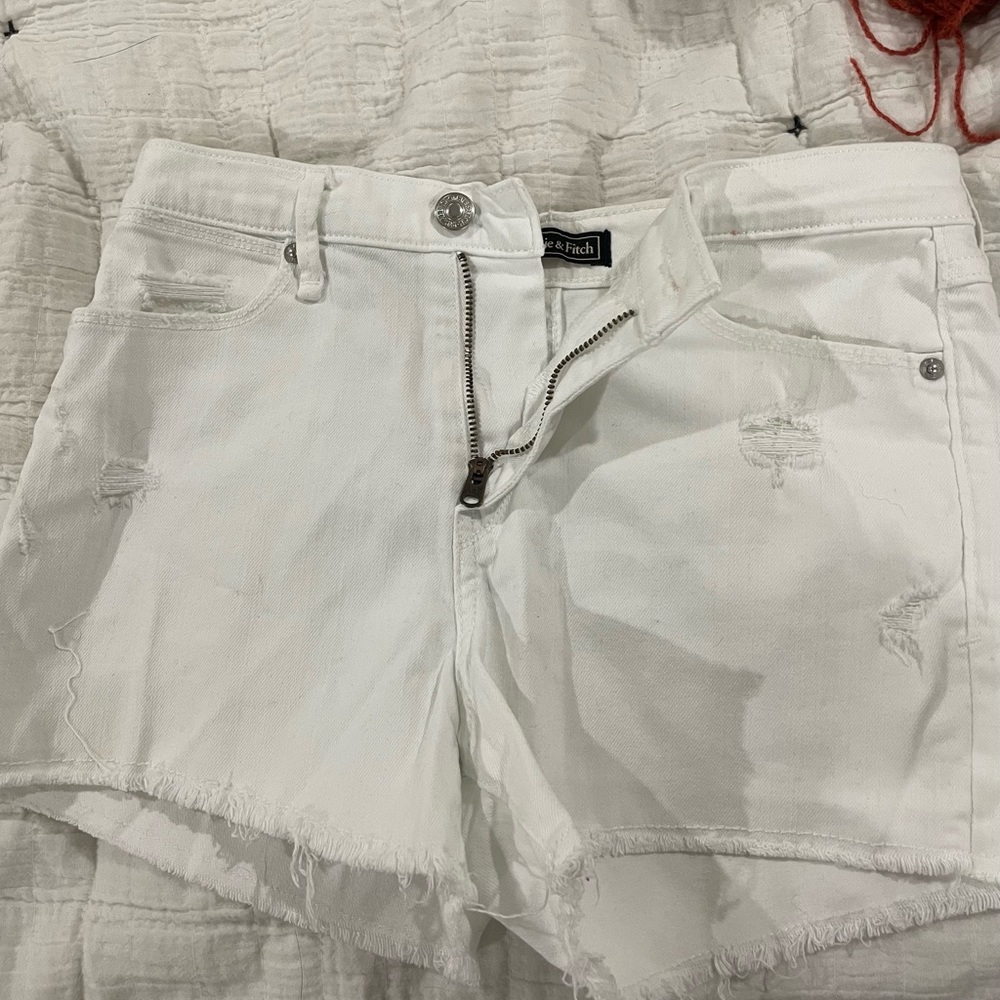 High rise Abercrombie shorts like new!